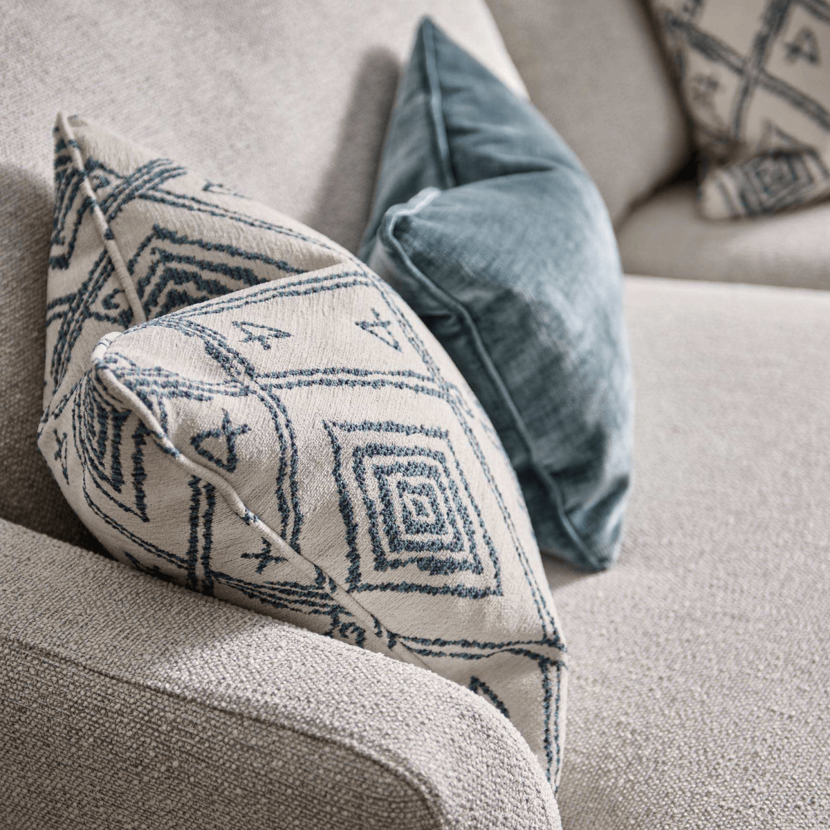 Ashwood Designs 2.5 Seater Sofa Ashwood Hansson 2.5 Seater Sofa
