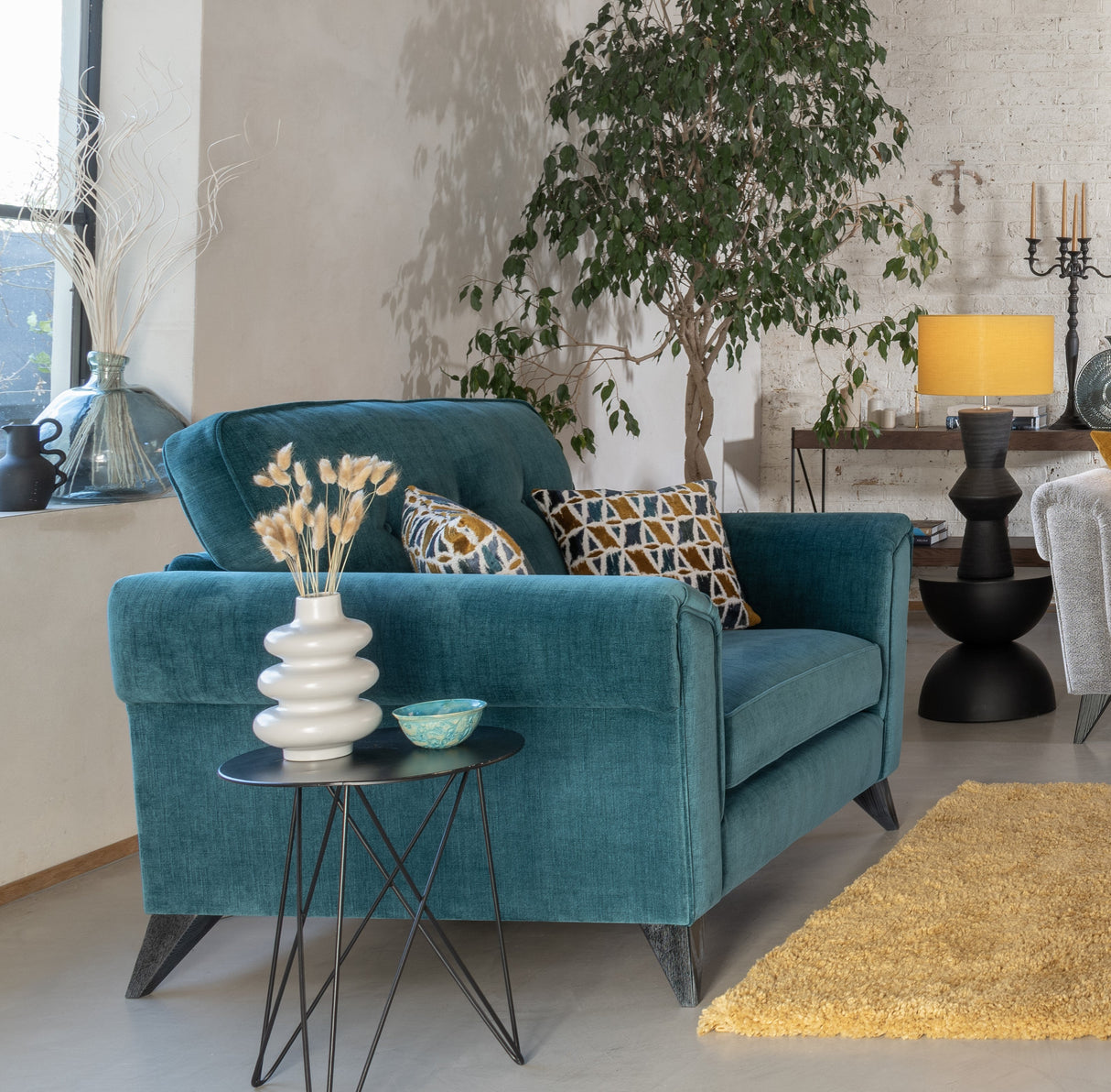 Alstons Sofa Nevada Snuggler Chair