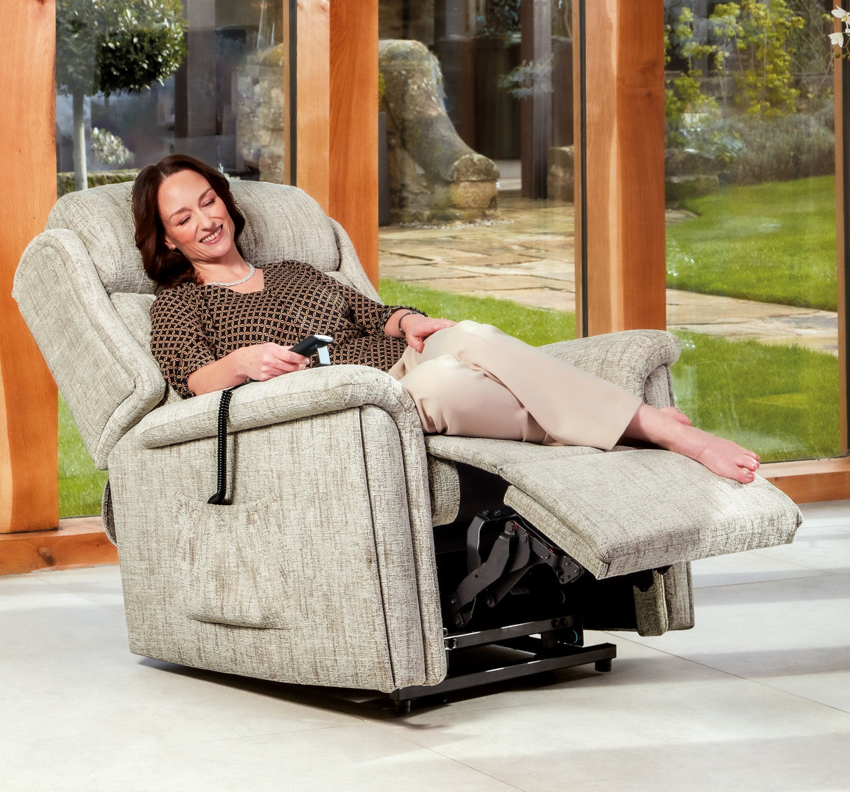 Royale sherborne roma riser recliner chair vat exempt free delivery