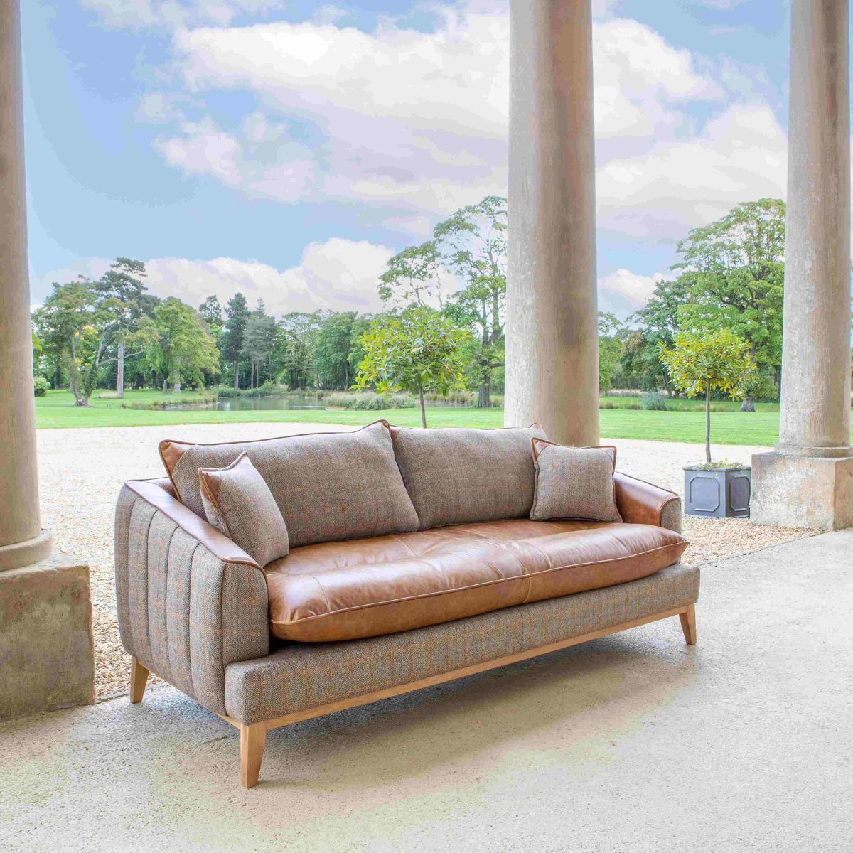 Vintage Sofa Company 2 Seater Sofa Vintage Burlington 2 Seater Sofa in Hunting Lodge Harris Tweed